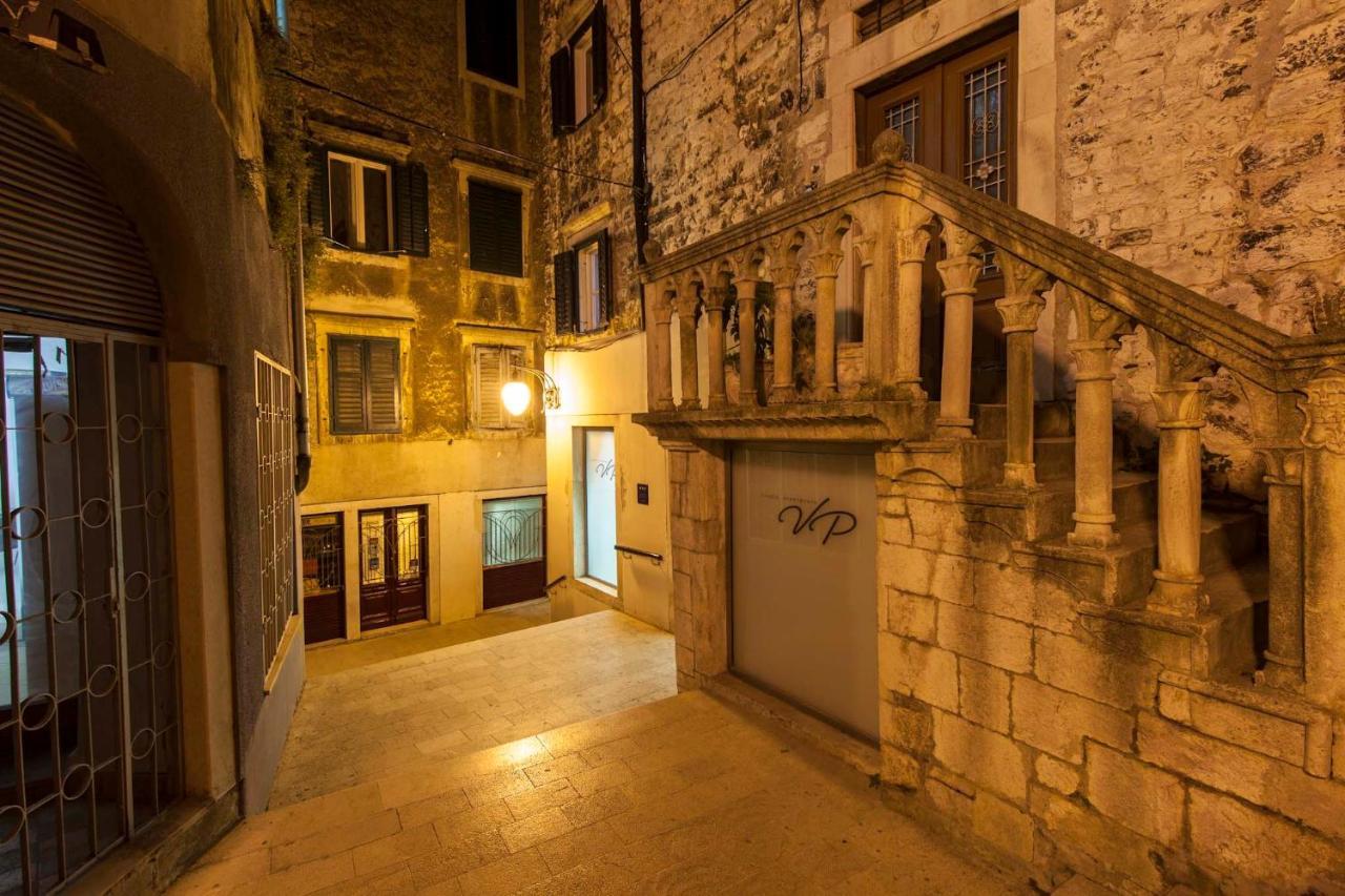 Vicencin Place Downtown Studio Apartments Σίμπενικ Εξωτερικό φωτογραφία