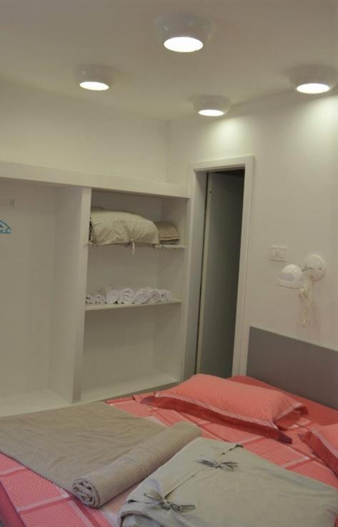 Vicencin Place Downtown Studio Apartments Σίμπενικ Εξωτερικό φωτογραφία